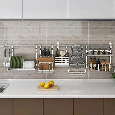 Kitchen & Dining